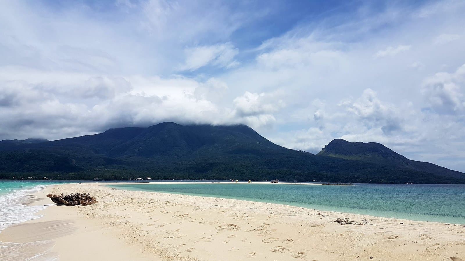 Camiguin - Een ongerepte groene oase van vulkanen en stranden