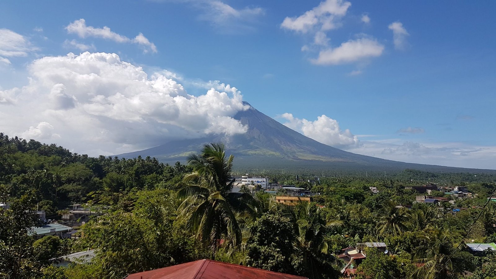 Mount Mayon - De meest actieve en indrukwekkende vulkaan