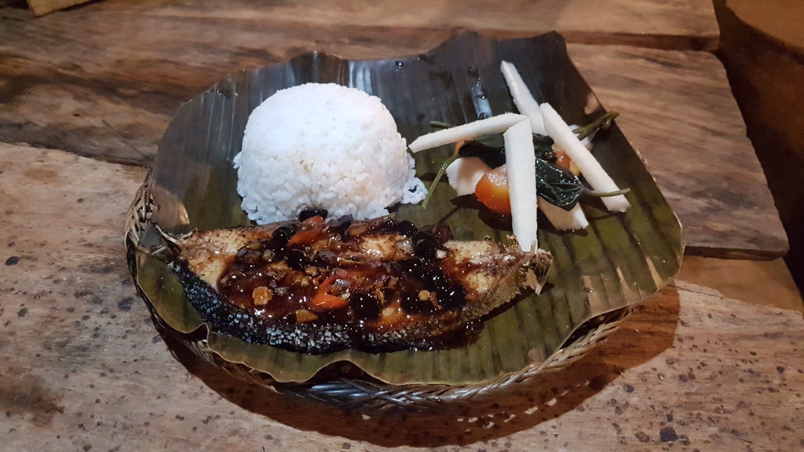 Gubat - Surfen bij Lola Sayong Eco Surfcamp